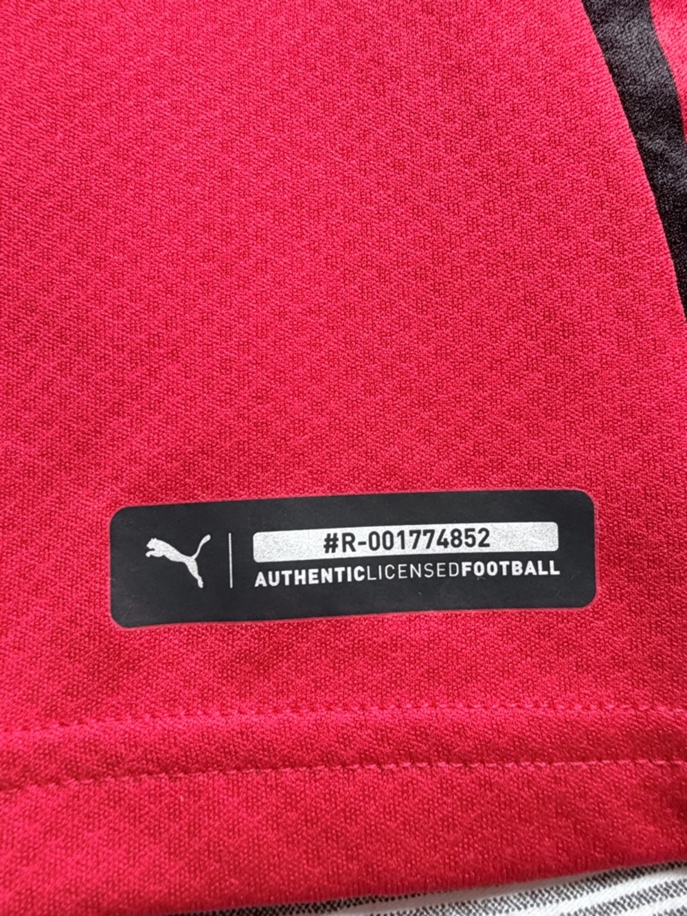 AC Milan 2021/22 Puma Home Jersey - Picture 3 of 10